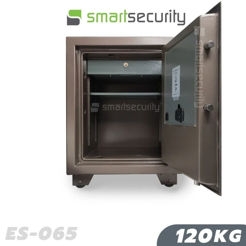 This is a picture of the Eagle safe ES 065120KG Fireproof Home and Business Safe Box open